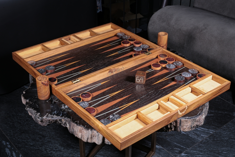 Нарды с метеоритом Сеймчан