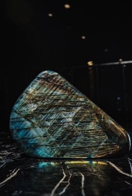 Лабрадорит